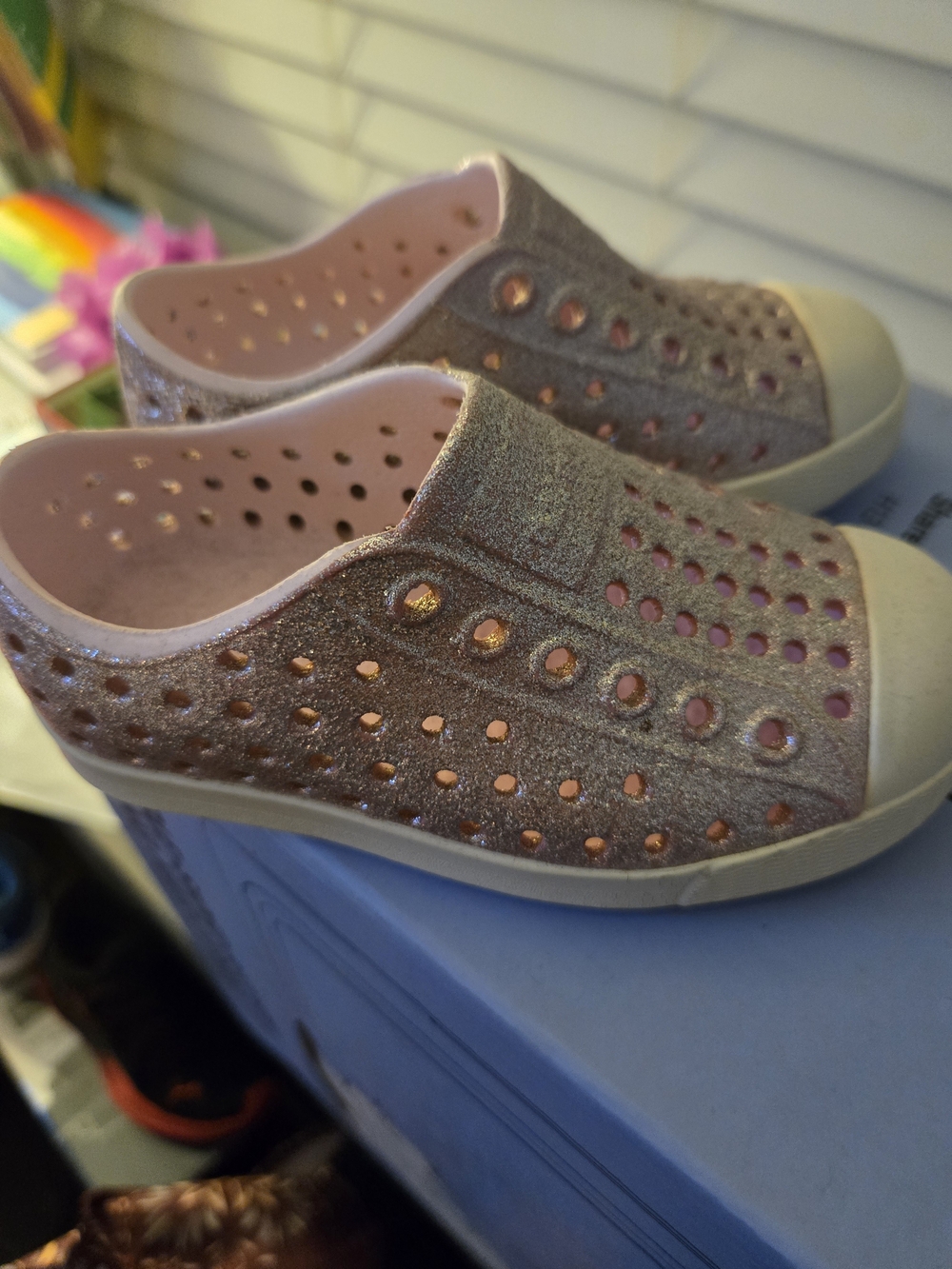 Native Kids Slip-On Sneakers in Rose Gold Glitter
